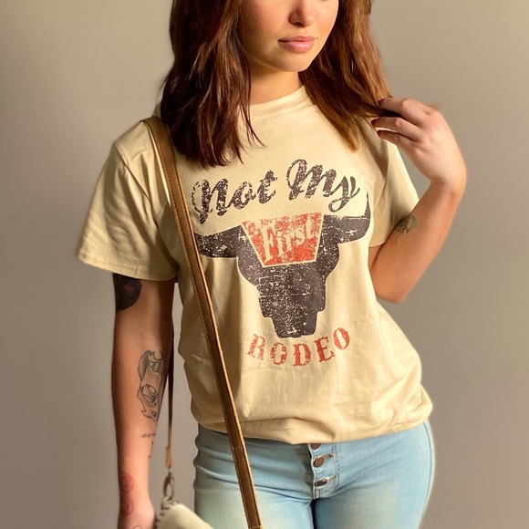 City Feathers Tops - New Western Boho Cowgirl Graphic Tee